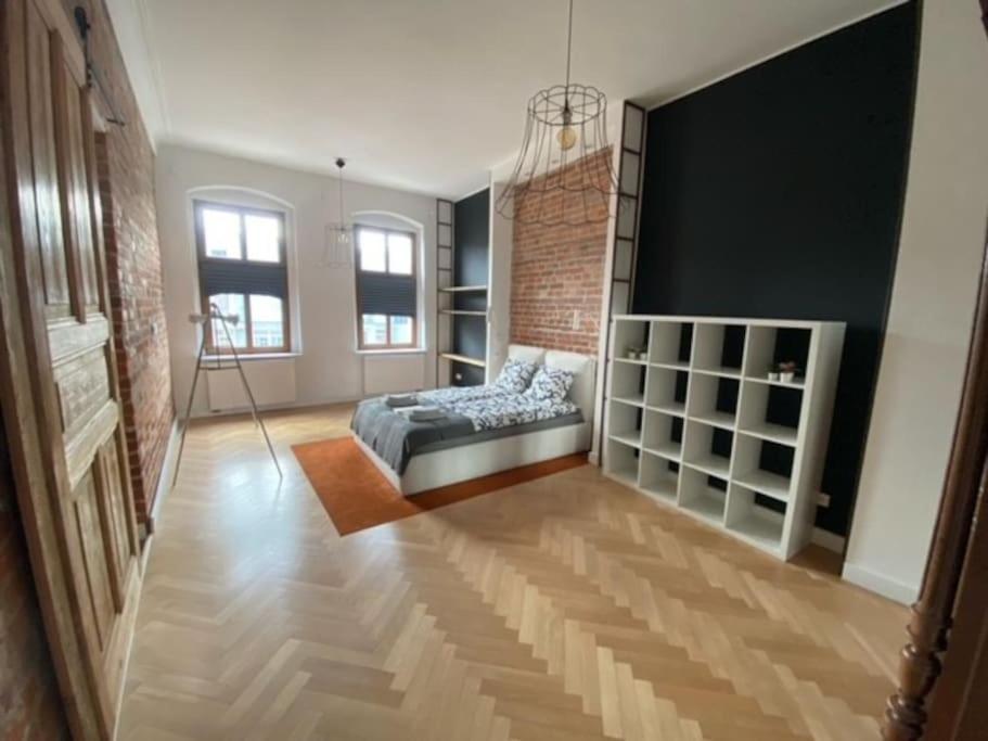 Appartamento Wyjatkowy Apartament Blisko Rynku Breslavia Esterno foto