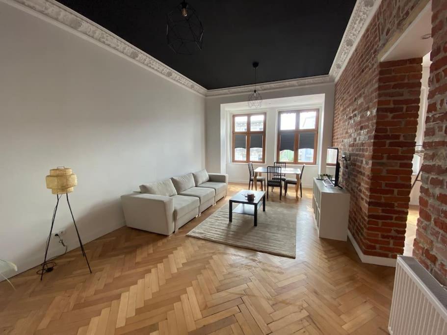 Appartamento Wyjatkowy Apartament Blisko Rynku Breslavia Esterno foto